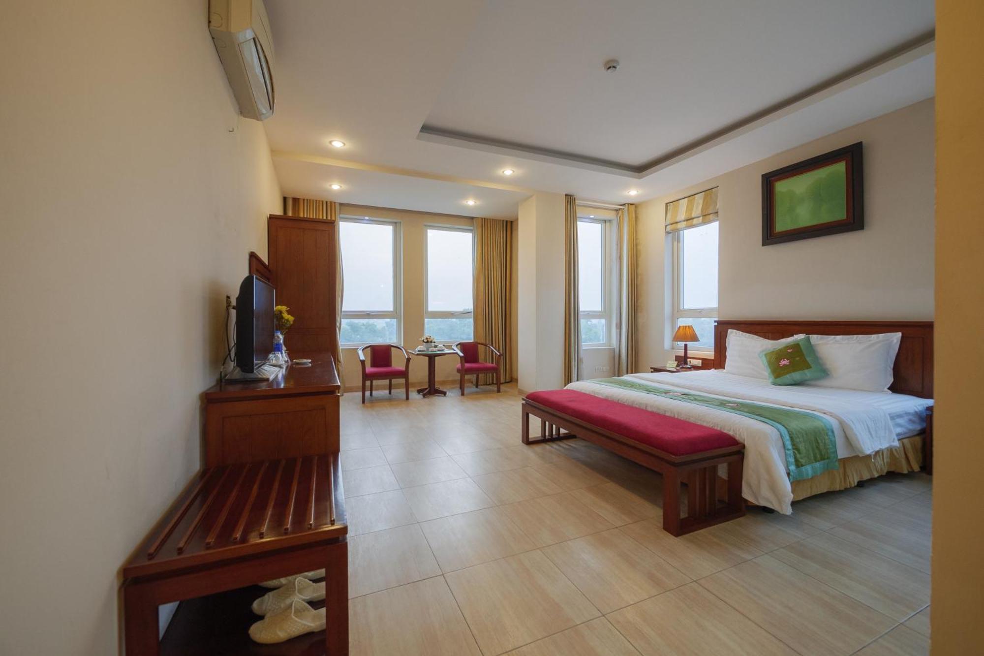 Ngan Ha Hotel Long Bien Hanoi Exterior foto